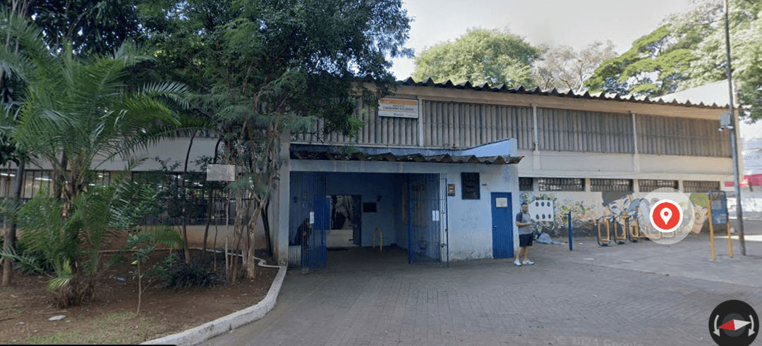 Biblioteca Pública Cassiano Ricardo, vista da área externa