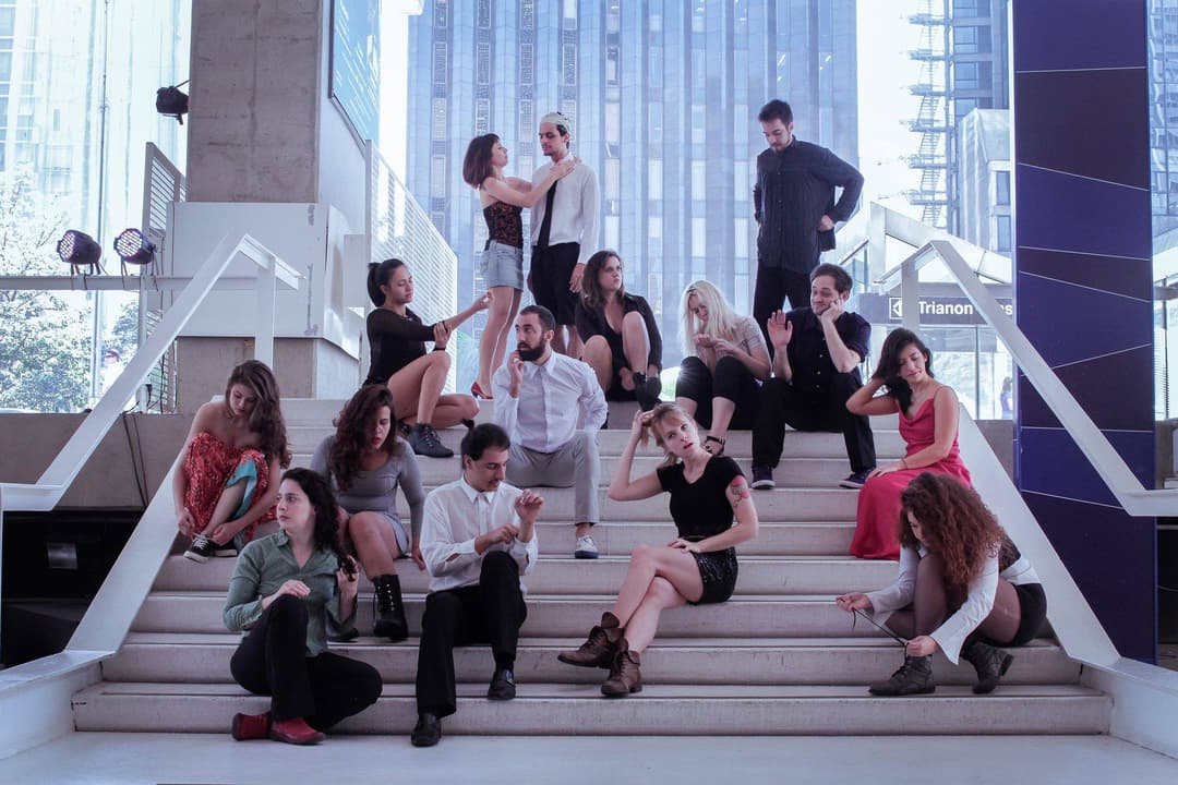 Ensaio fotográfico de Murillo Basso para exercício de abertura do Núcleo Experimental na Avenida Paulista